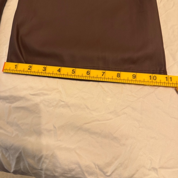 🤎 Torrid Faux-Leather Flare Pants | Chocolate Brown | Size 5 (5X/28) - Picture 3 of 5